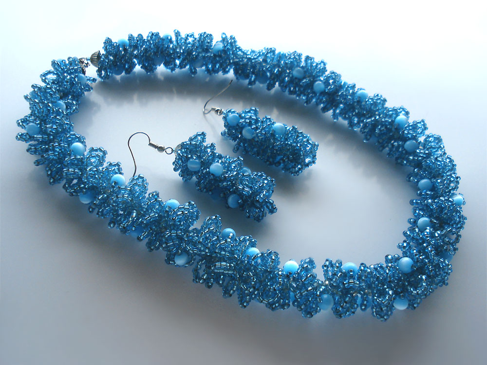 Beadwork by Victoria Katamashvili. Netted rope in jewelry