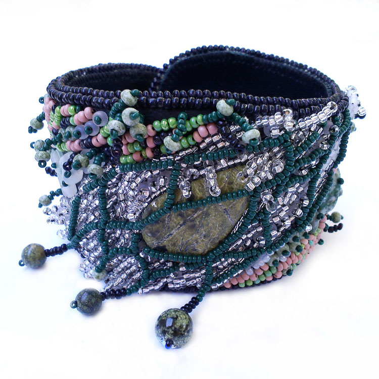 Beadwork by Tatiana Zhuravlevich