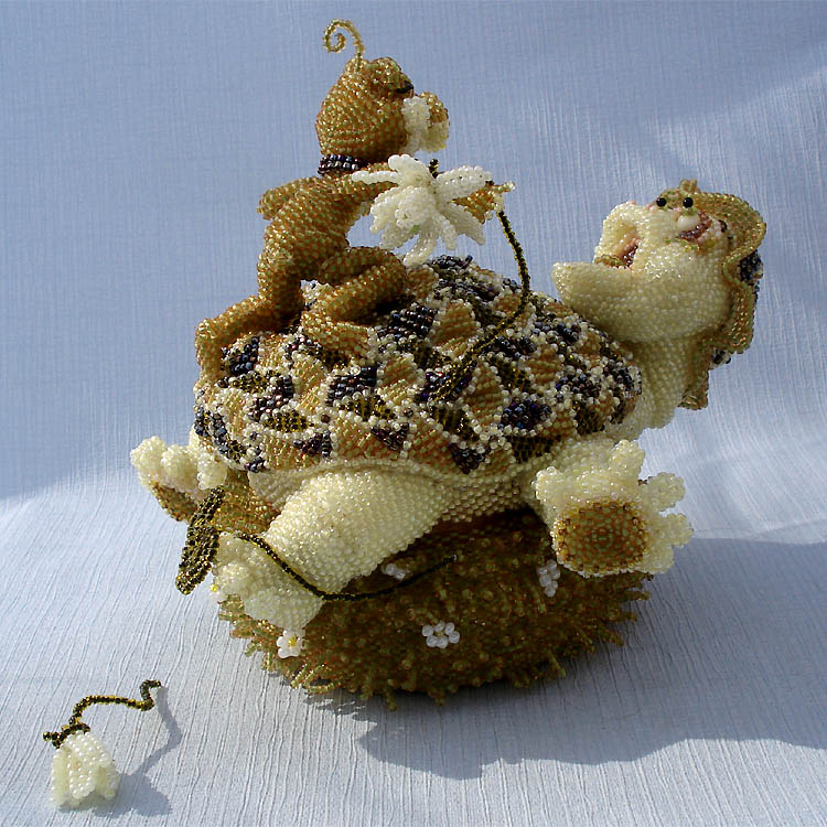 Mini-sculptures by Uliana Volkhovskaya