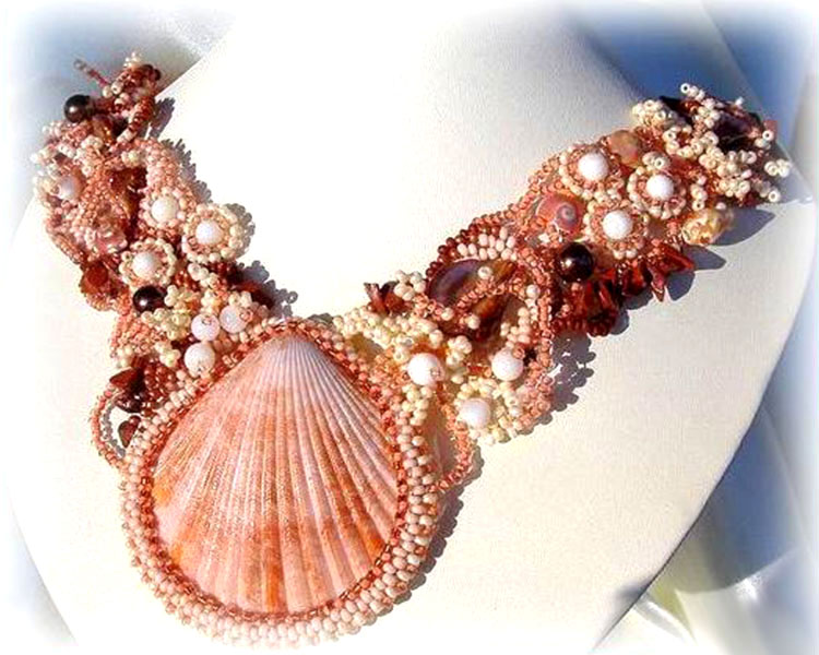 Free form beaded jewelry by Ibolya Barkoczi