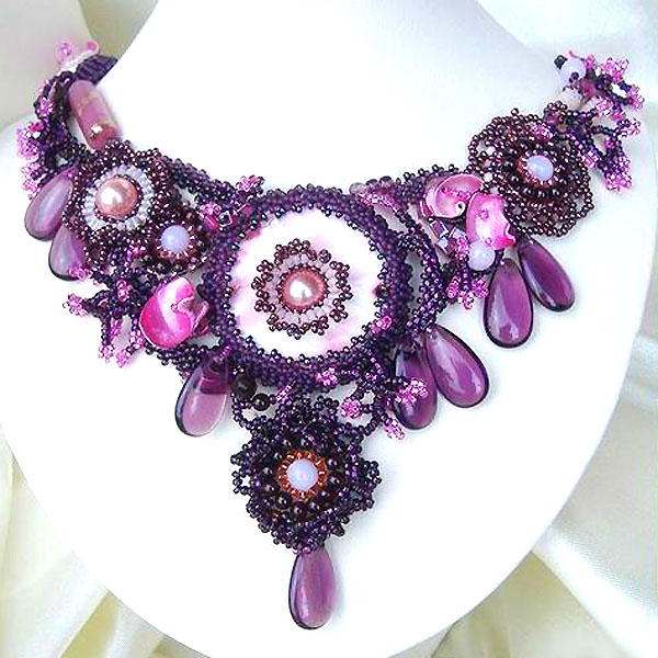 Free form beaded jewelry by Ibolya Barkoczi