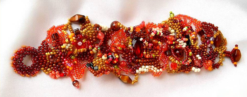 Free form beaded jewelry by Ibolya Barkoczi