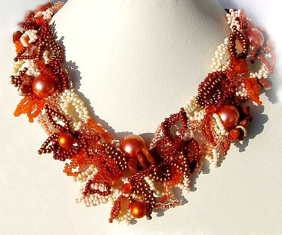 Free form beaded jewelry by Ibolya Barkoczi