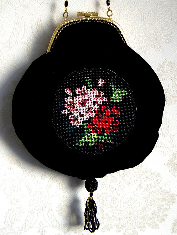 Beaded purses by Olga Orlova