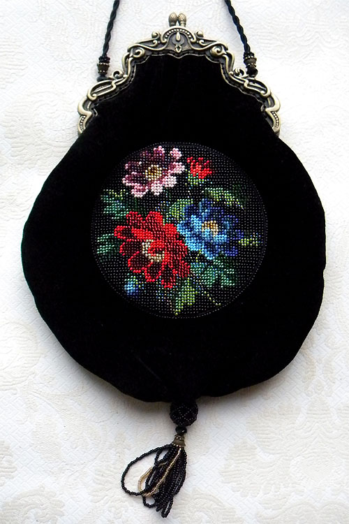 Beaded purses by Olga Orlova