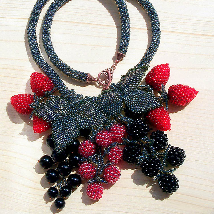 Bead artwork by Alexandra Matveenko