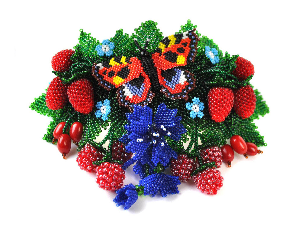 Bead artwork by Alexandra Matveenko