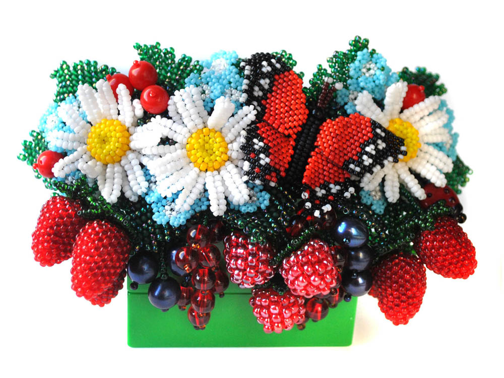 Bead artwork by Alexandra Matveenko