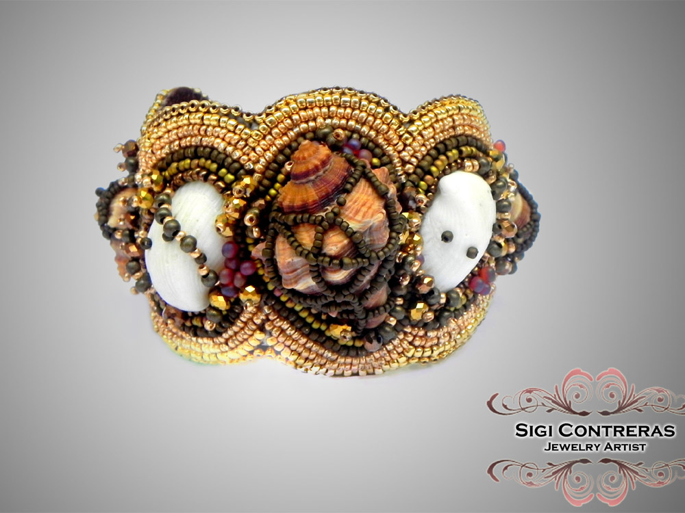 Bead artwork by Sigi Contreras