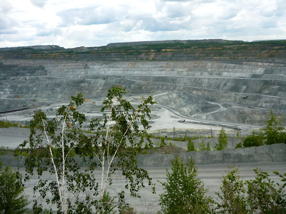 Asbestos field near the city of Asbest