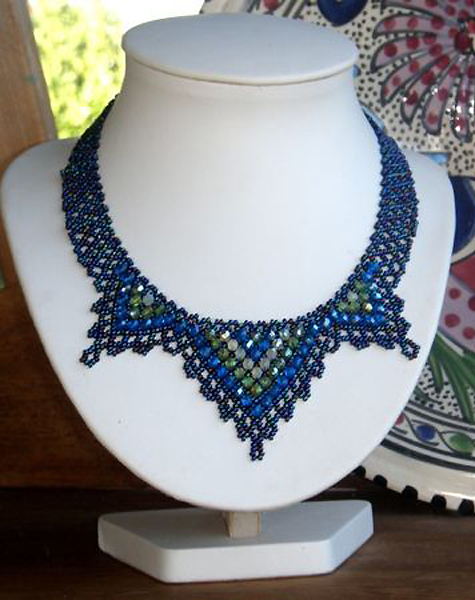 Netting beadwork by Coco L'Hopital-Navarre