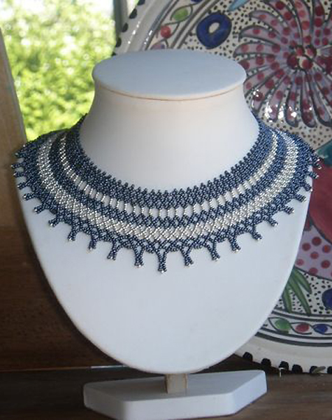 Netting beadwork by Coco L'Hopital-Navarre