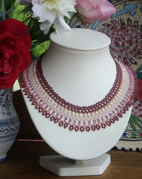 Netting beadwork by Coco L'Hopital-Navarre