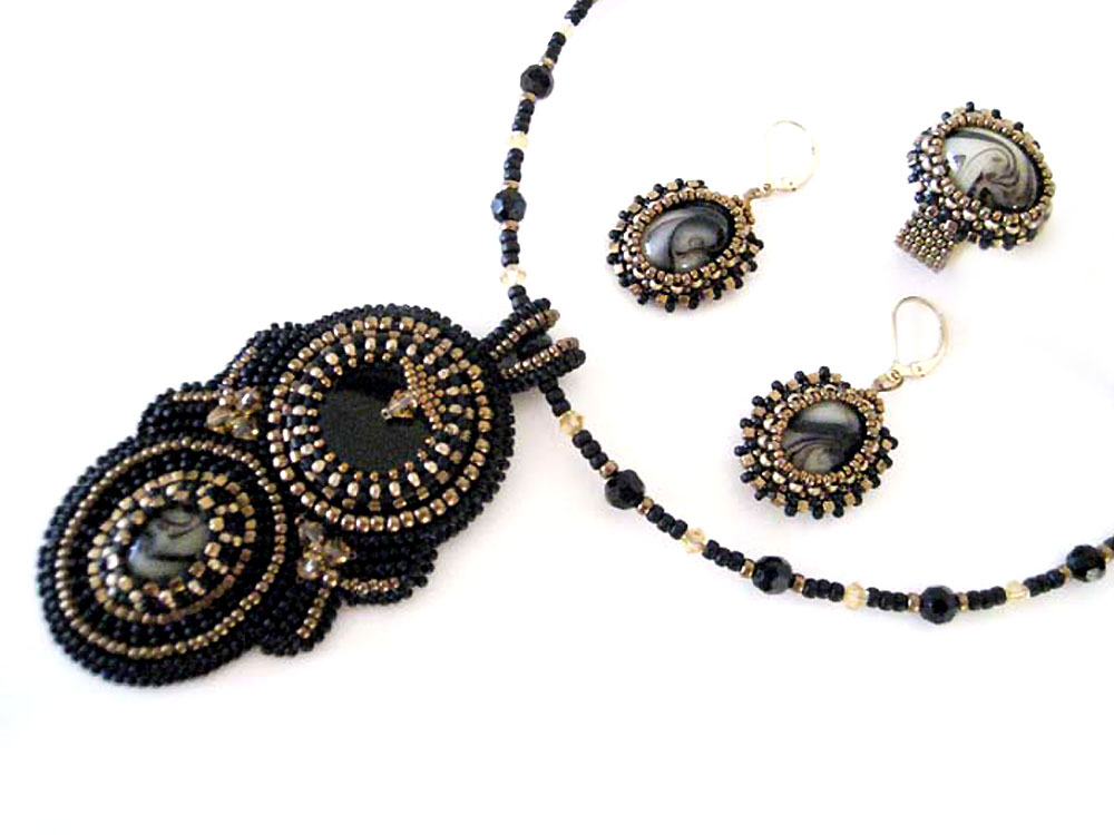 Bead art by Luba Dragun
