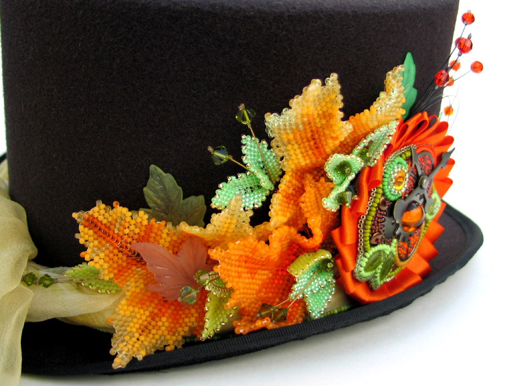 Bead art by Varvara Efimova.