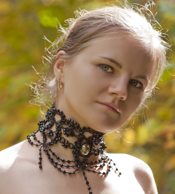 Bead artist Maria Konoshenko