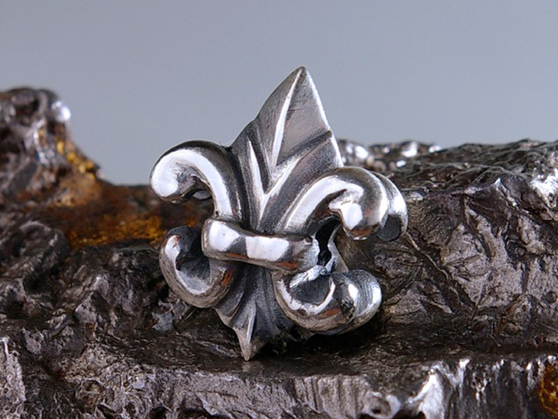 Silver beads by Michael Ivanov
