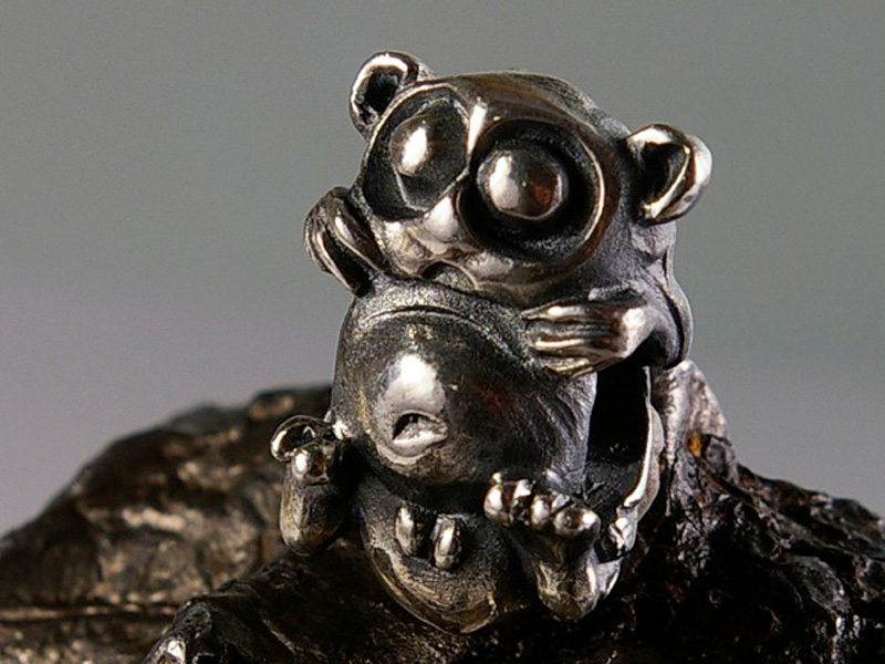 Silver beads by Michael Ivanov