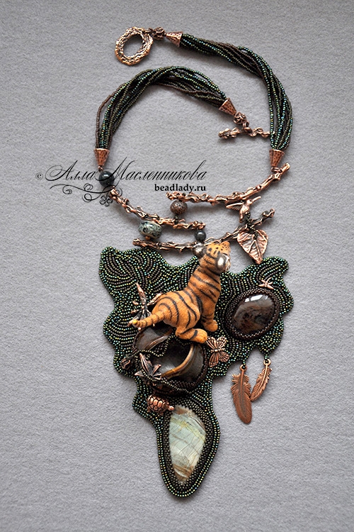 Bead artwork by Alla Maslennikova