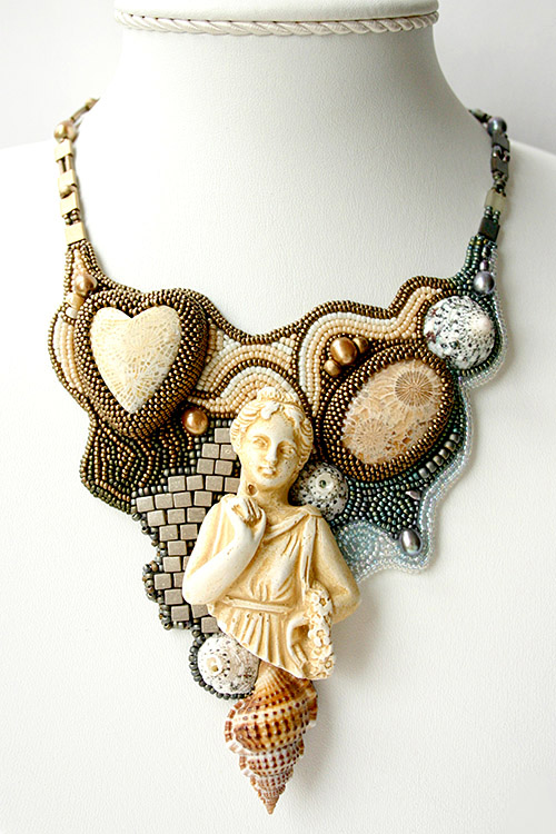 Bead artwork by Alla Maslennikova