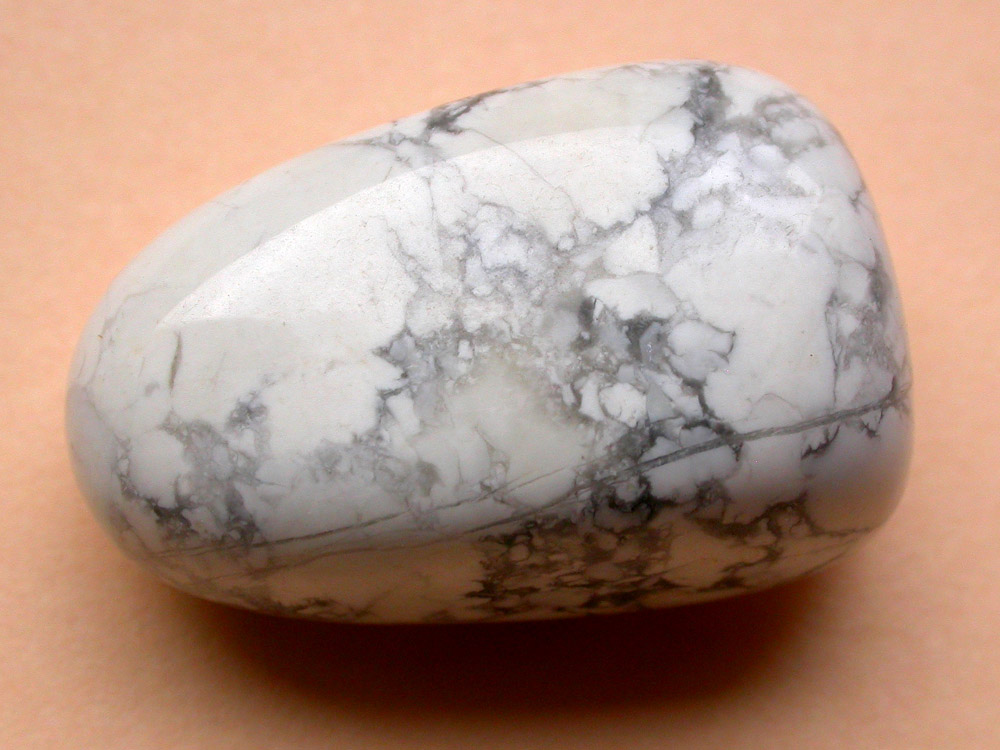 Howlite - tumble polished stone