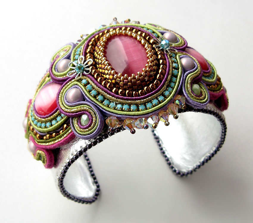 Beadwork by Miriam Shimon