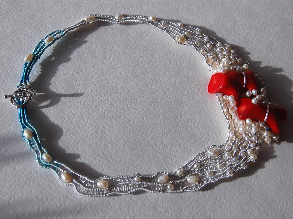 Micro-macrame jewelry by Elena Miklush