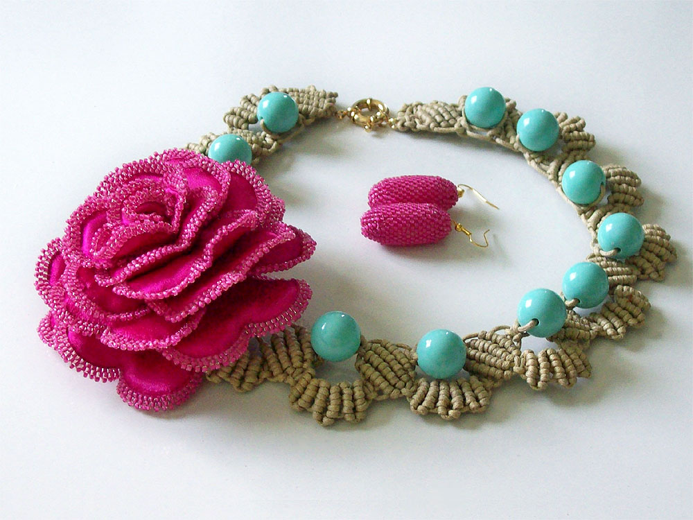 Micro-macrame jewelry by Lyubov Pavlova