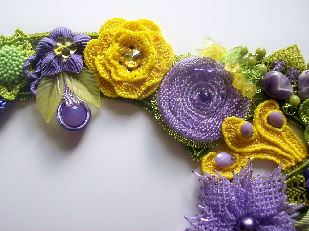 Micro-macrame jewelry by Lyubov Pavlova