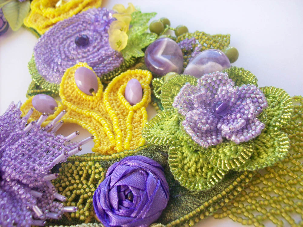 Micro-macrame jewelry by Lyubov Pavlova