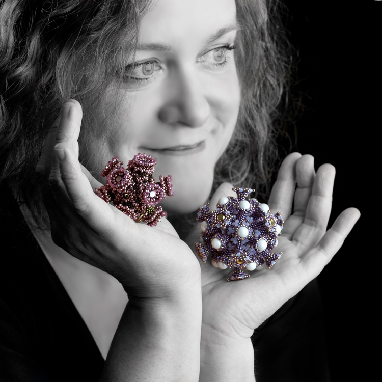 Bead jewelry artist Sabine Lippert
