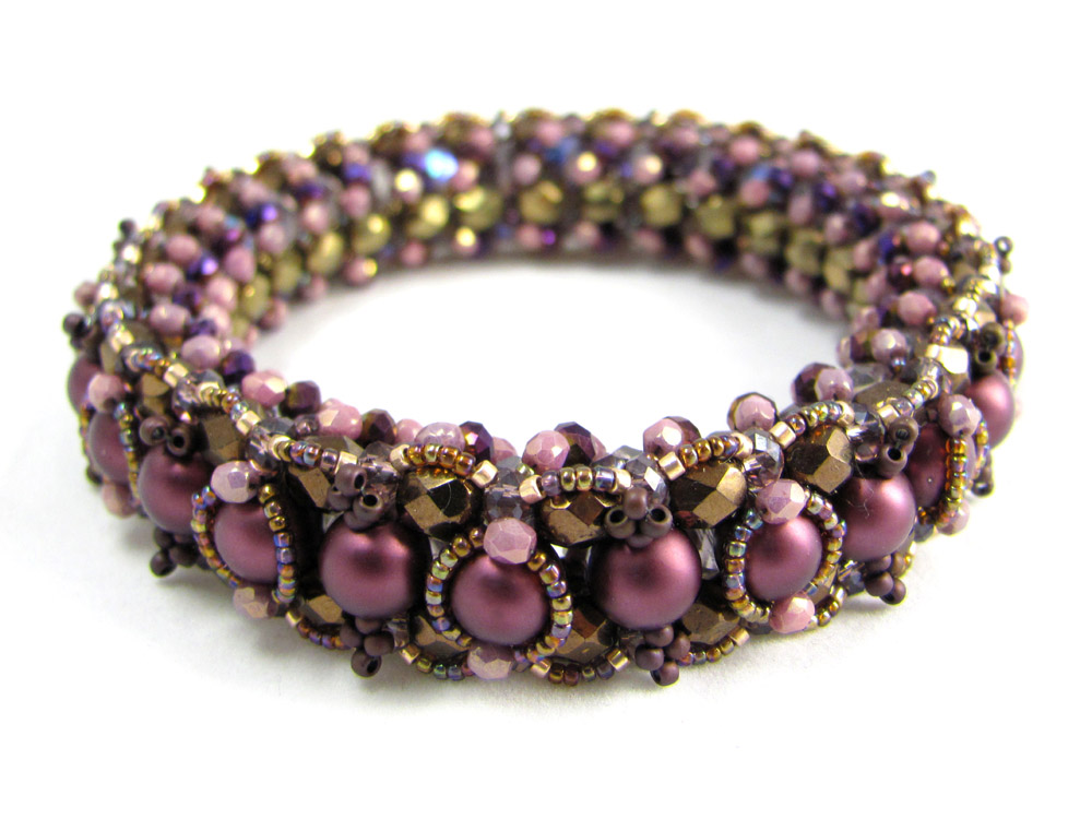 Beaded jewelry by Eva Dobos