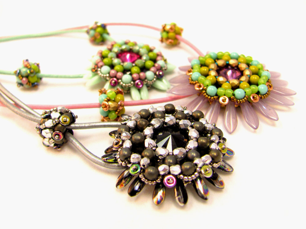 Beaded jewelry by Eva Dobos