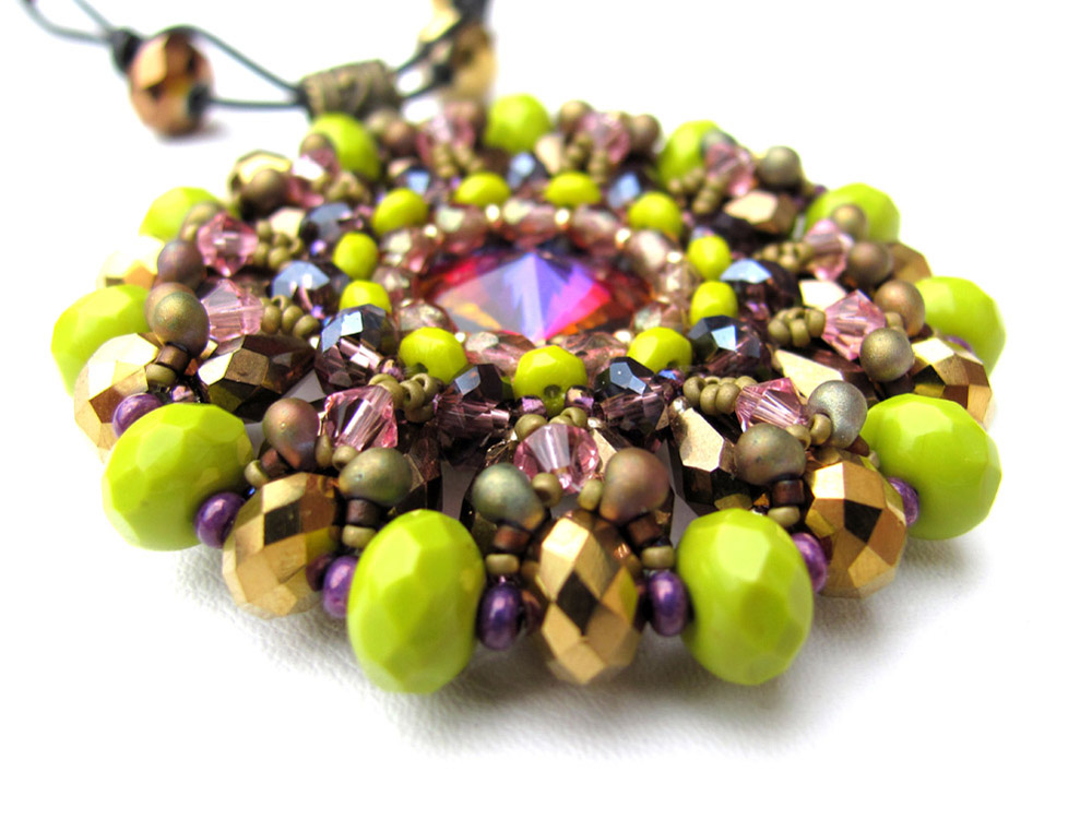 Beaded jewelry by Eva Dobos