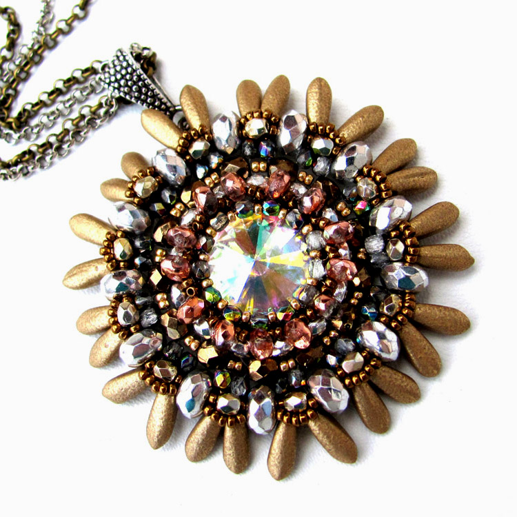 Beaded jewelry by Eva Dobos