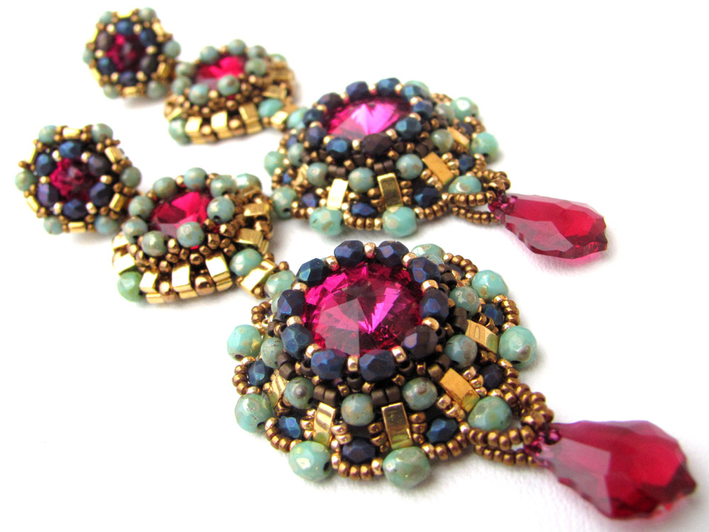 Beaded jewelry by Eva Dobos