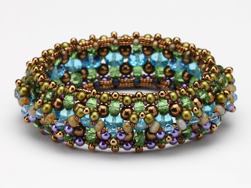 Beaded jewelry by Eva Dobos