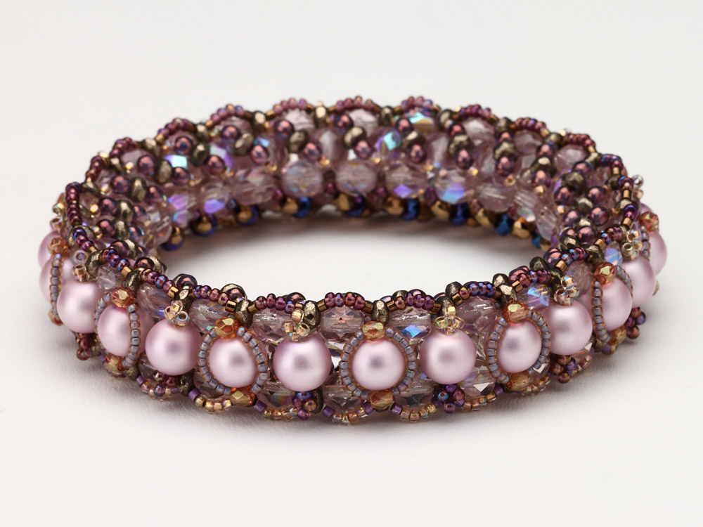 Beaded jewelry by Eva Dobos