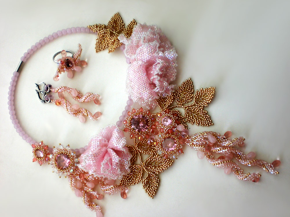 Beaded jewelry by Lyudmila Gubinova