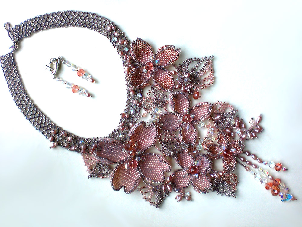 Beaded jewelry by Lyudmila Gubinova