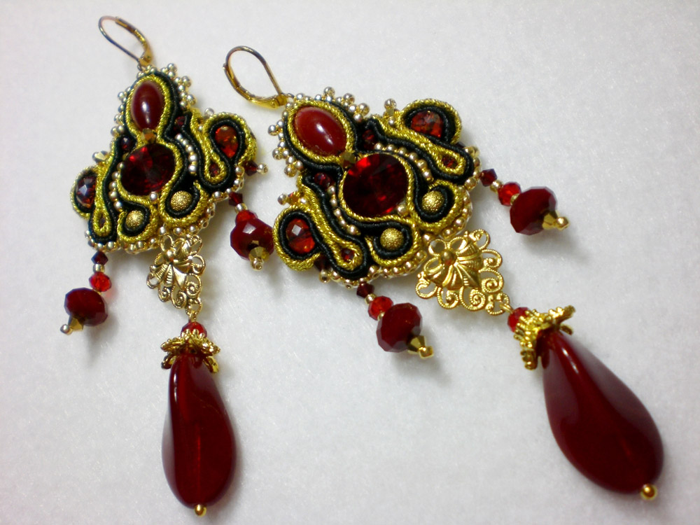Soutache jewelry by Lyudmila Gubinova