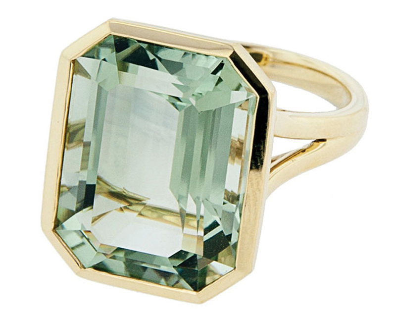 TINY JEWEL BOX 18 kt. gold ring set with an emerald-cut prasiolite