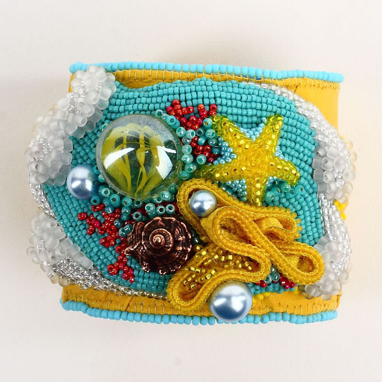 Beadwork by Anastasia Kulakova