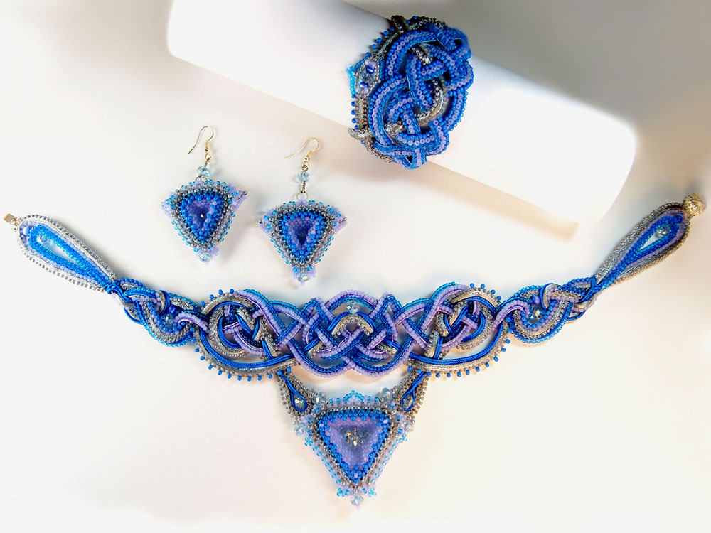 Beadwork by Olesya Bryutova
