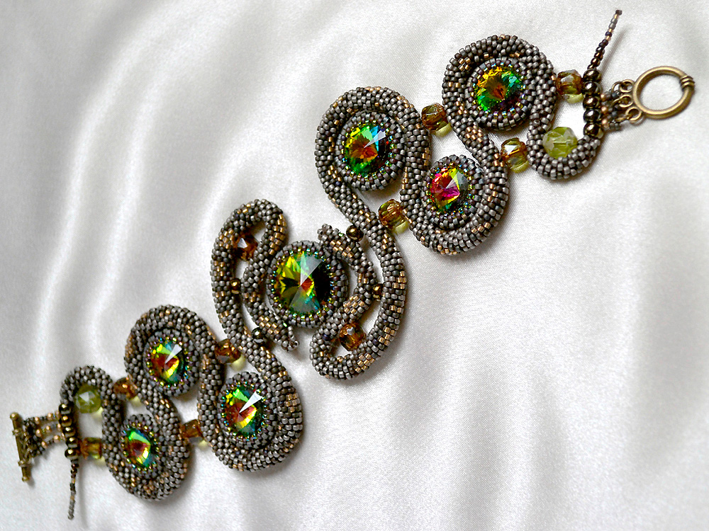 Beadwork by Julia Bushukhina