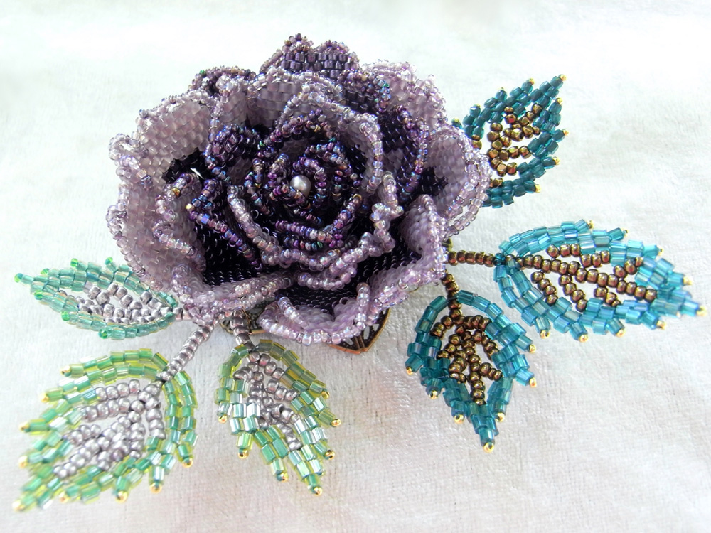 Beaded jewelry by Masako Saito