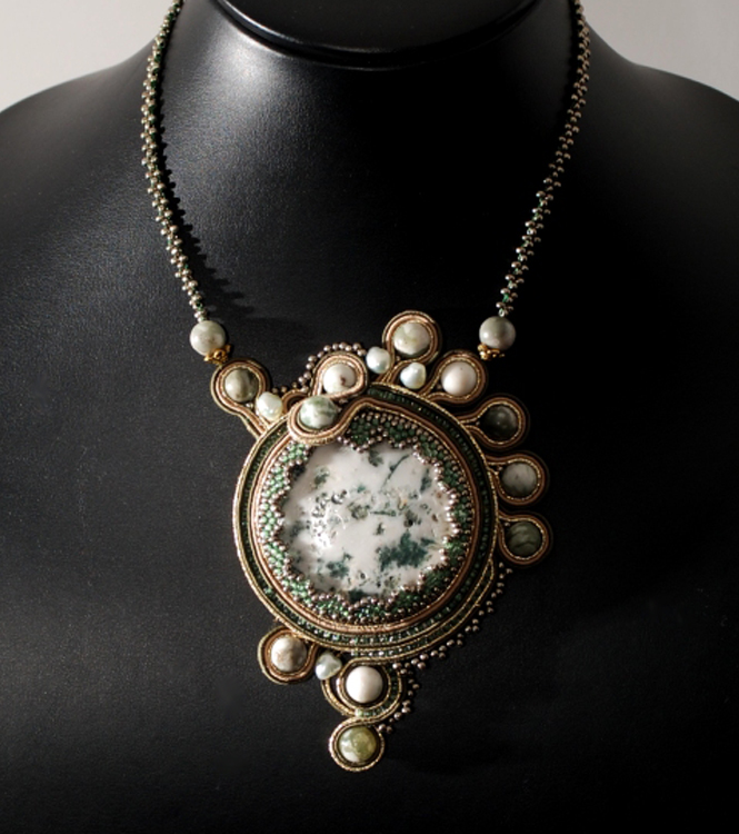 Bead jewelry by Inga Sampoeva