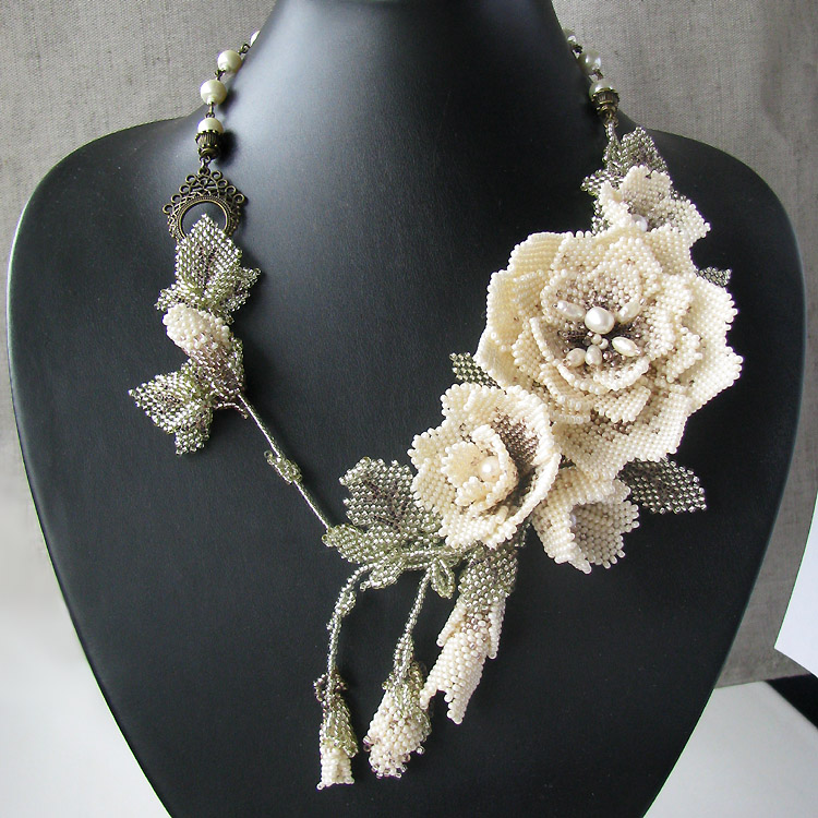 Bead jewelry by Inga Sampoeva