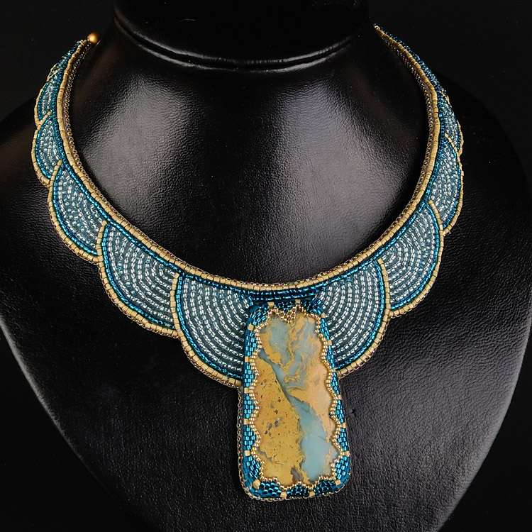 Bead jewelry by Inga Sampoeva