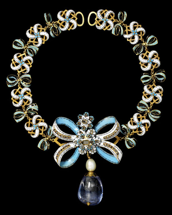 Baroque jewelry. Enamel Bow Necklace